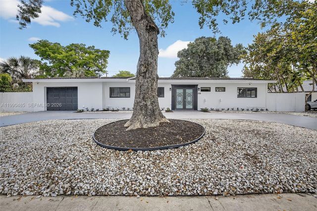 620 Camellia Ct, Plantation, FL 33317