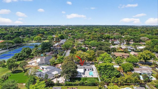 620 Camellia Ct, Plantation, FL 33317