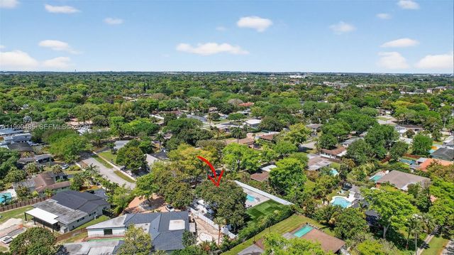 620 Camellia Ct, Plantation, FL 33317