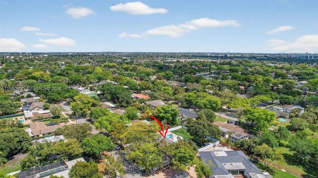 620 Camellia Ct, Plantation, FL 33317