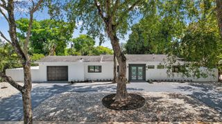 620 Camellia Ct, Plantation, FL 33317