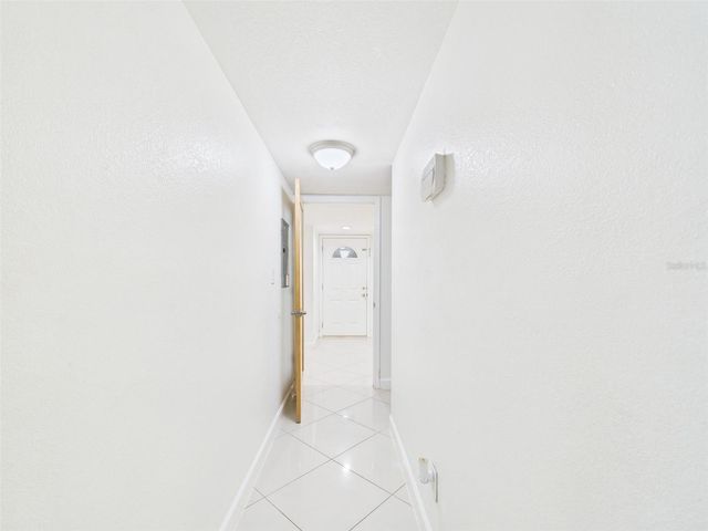 7512 DOLONITA DRIVE, Tampa, FL 33615