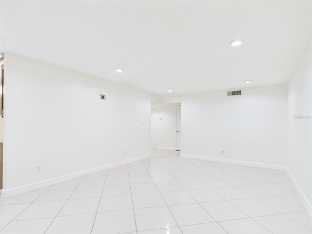 7512 DOLONITA DRIVE, Tampa, FL 33615