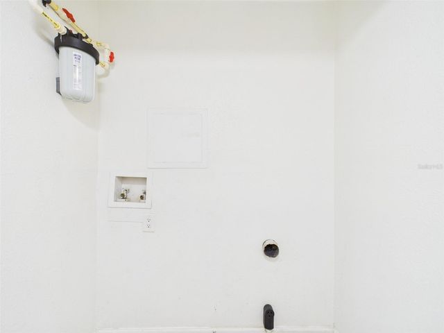 7512 DOLONITA DRIVE, Tampa, FL 33615