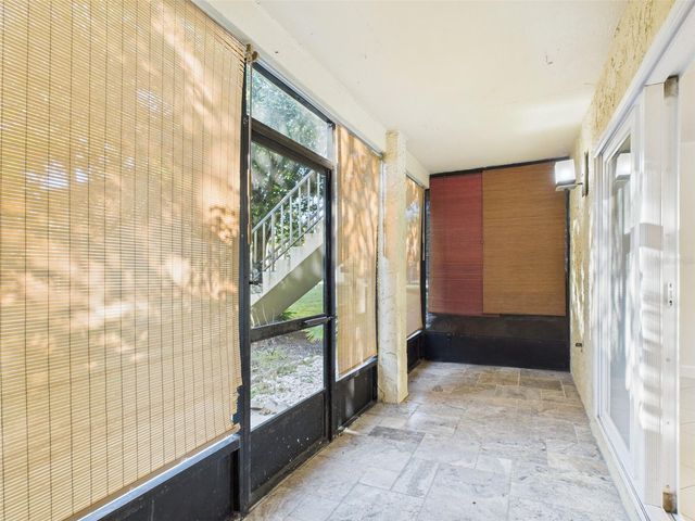 7512 DOLONITA DRIVE, Tampa, FL 33615