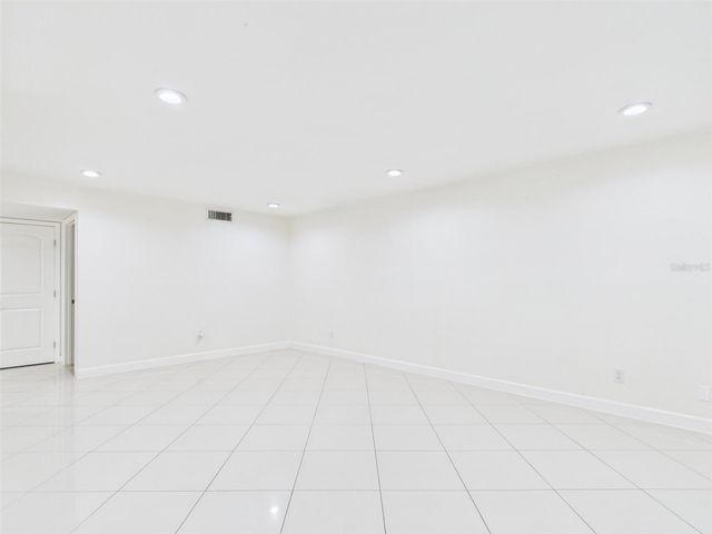 7512 DOLONITA DRIVE, Tampa, FL 33615