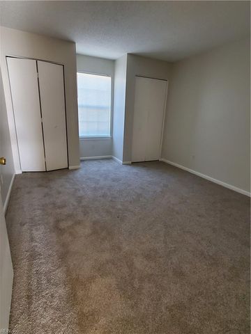 5668 Landfall DR, Virginia Beach, VA 23462