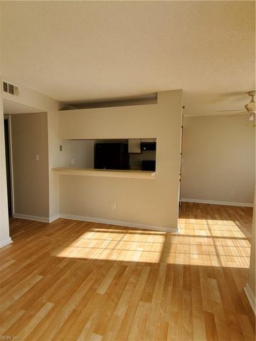 5668 Landfall DR, Virginia Beach, VA 23462