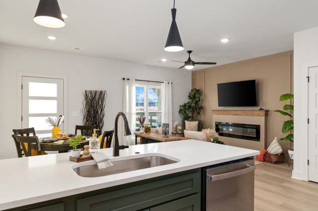 69 Holland Park West, Clarksville, TN 37043