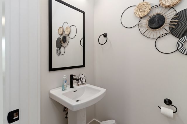 69 Holland Park West, Clarksville, TN 37043