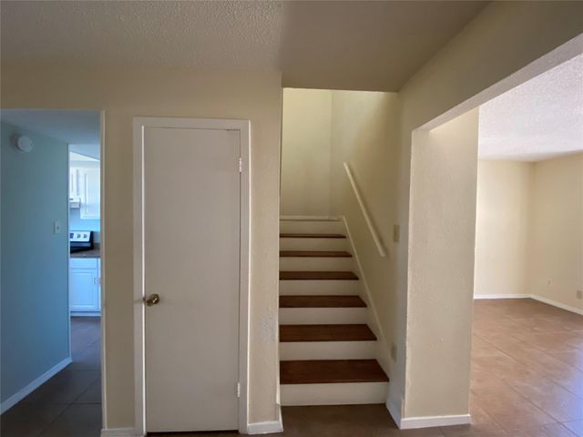 8470 Leawood Boulevard, Houston, TX 77072