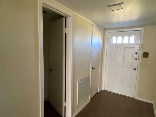 8470 Leawood Boulevard, Houston, TX 77072