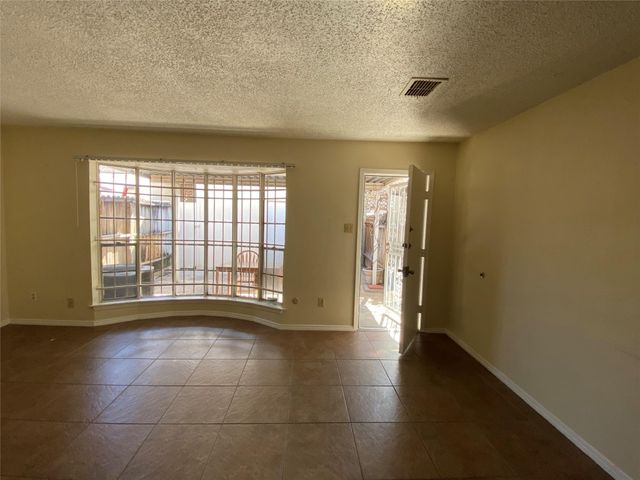 8470 Leawood Boulevard, Houston, TX 77072