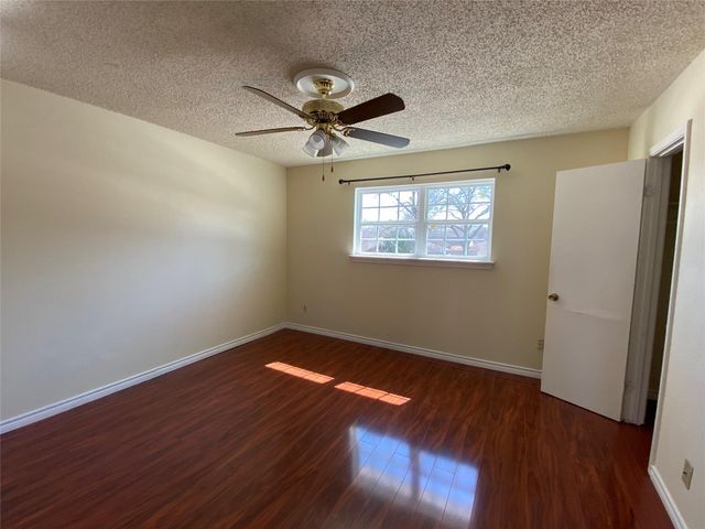 8470 Leawood Boulevard, Houston, TX 77072