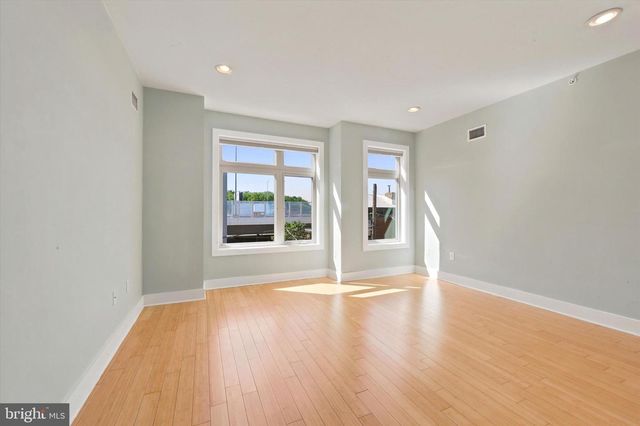 2544 SALMON ST, Philadelphia, PA 19125