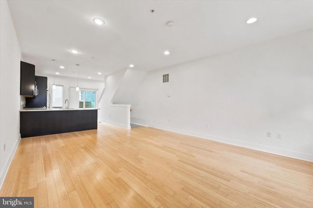 2544 SALMON ST, Philadelphia, PA 19125
