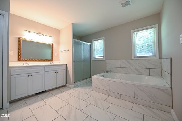 700 Fernwood Drive, Clayton, NC 27520