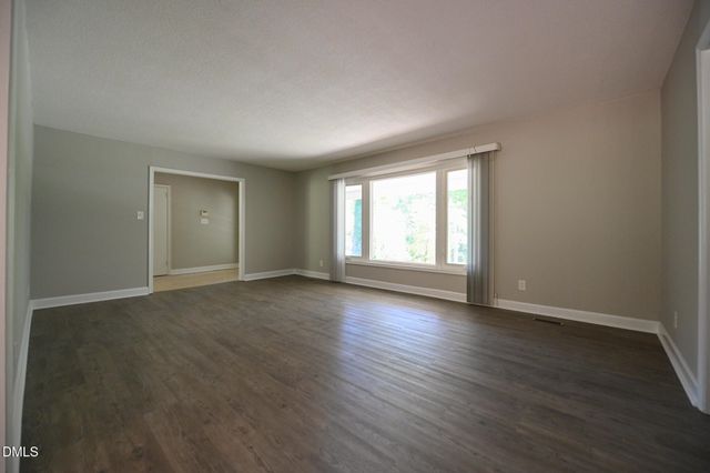 700 Fernwood Drive, Clayton, NC 27520