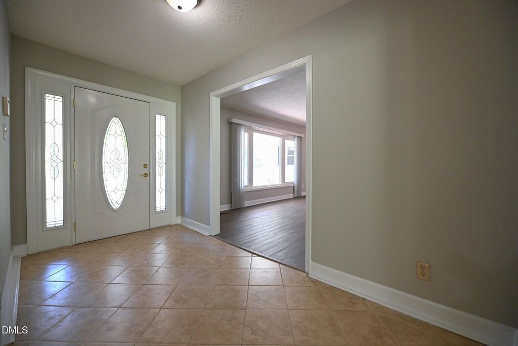 700 Fernwood Drive, Clayton, NC 27520