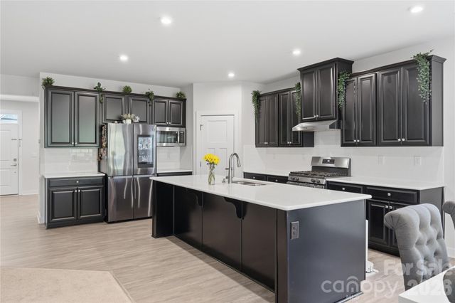 10158 Paper Birch Drive, Charlotte, NC 28215