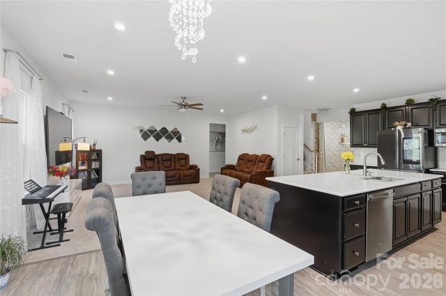 10158 Paper Birch Drive, Charlotte, NC 28215