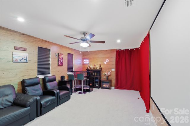 10158 Paper Birch Drive, Charlotte, NC 28215