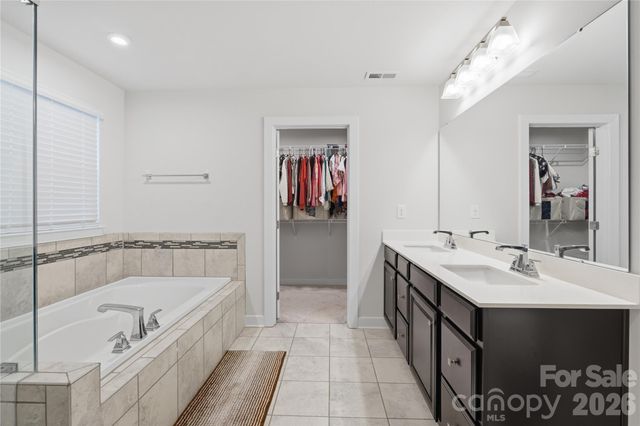 10158 Paper Birch Drive, Charlotte, NC 28215