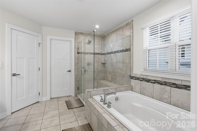 10158 Paper Birch Drive, Charlotte, NC 28215