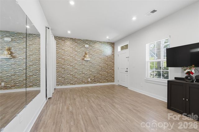 10158 Paper Birch Drive, Charlotte, NC 28215