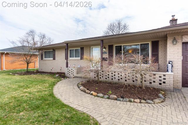 30087 Lyndon Street, Livonia, MI 48154