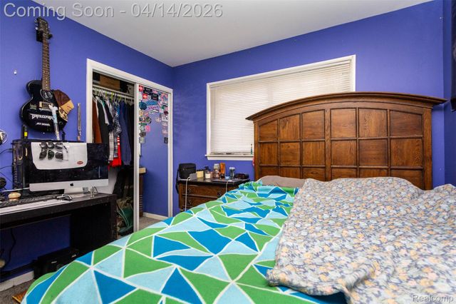 30087 Lyndon Street, Livonia, MI 48154