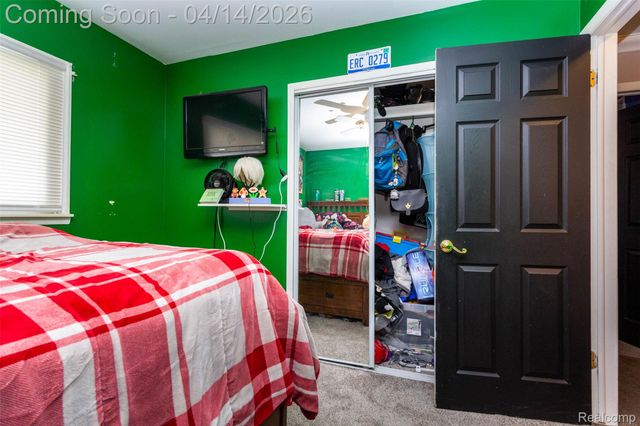 30087 Lyndon Street, Livonia, MI 48154