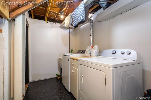 30087 Lyndon Street, Livonia, MI 48154