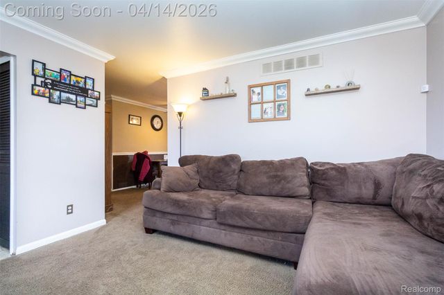 30087 Lyndon Street, Livonia, MI 48154