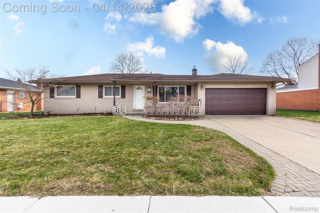 30087 Lyndon Street, Livonia, MI 48154