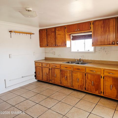 446 North Street, Lordsburg, NM 88045