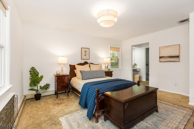 157 Laurel Ave, Livingston Twp., NJ 07039