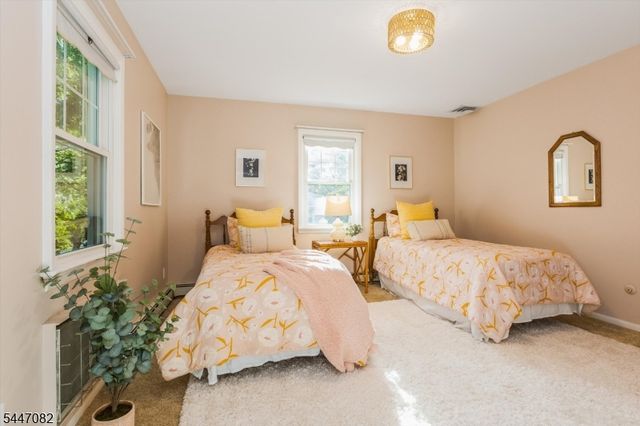 157 Laurel Ave, Livingston Twp., NJ 07039