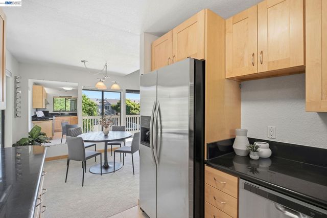 3395 Pinewood Ter 304, Fremont, CA 94536