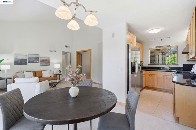 3395 Pinewood Ter 304, Fremont, CA 94536