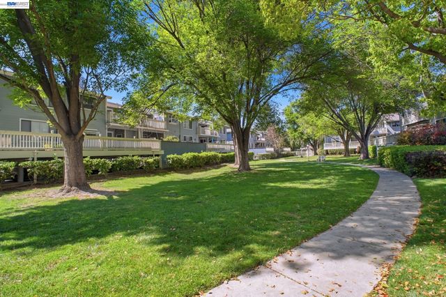 3395 Pinewood Ter 304, Fremont, CA 94536