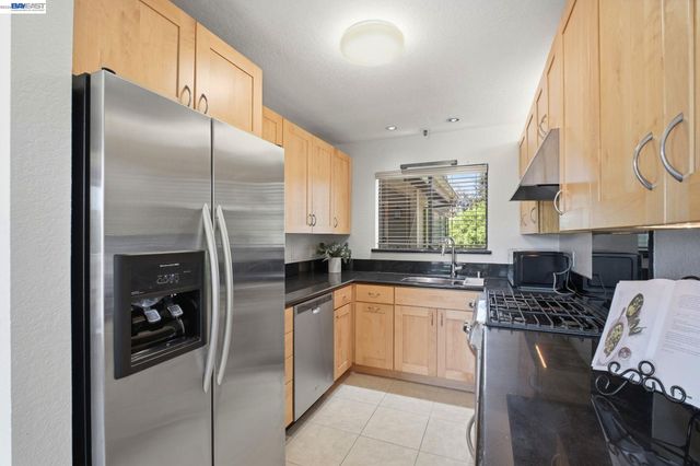 3395 Pinewood Ter 304, Fremont, CA 94536