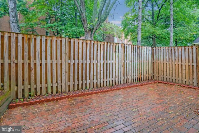 14 S MANCHESTER ST, Arlington, VA 22204