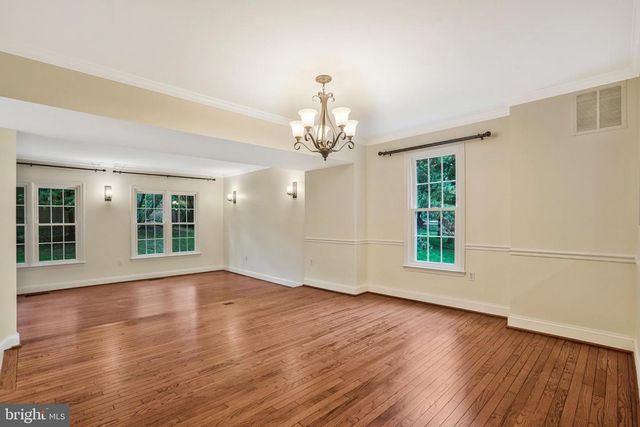 14 S MANCHESTER ST, Arlington, VA 22204