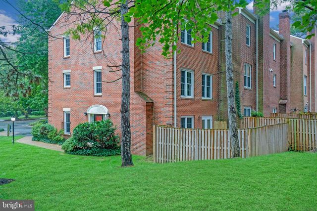 14 S MANCHESTER ST, Arlington, VA 22204