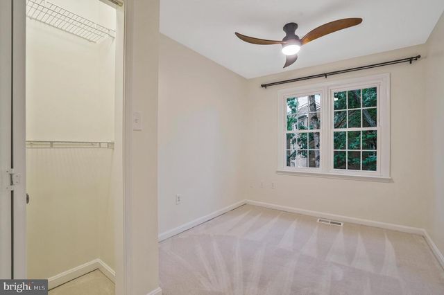 14 S MANCHESTER ST, Arlington, VA 22204