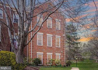 14 S MANCHESTER ST, Arlington, VA 22204