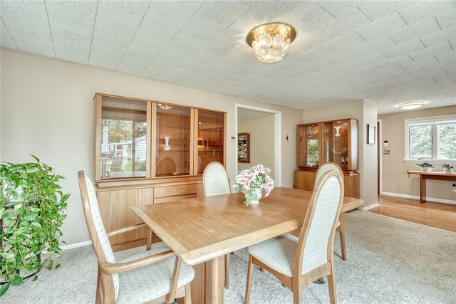 513 Glenview Court, Webster, NY 14580