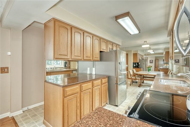 513 Glenview Court, Webster, NY 14580
