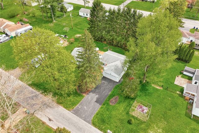 513 Glenview Court, Webster, NY 14580